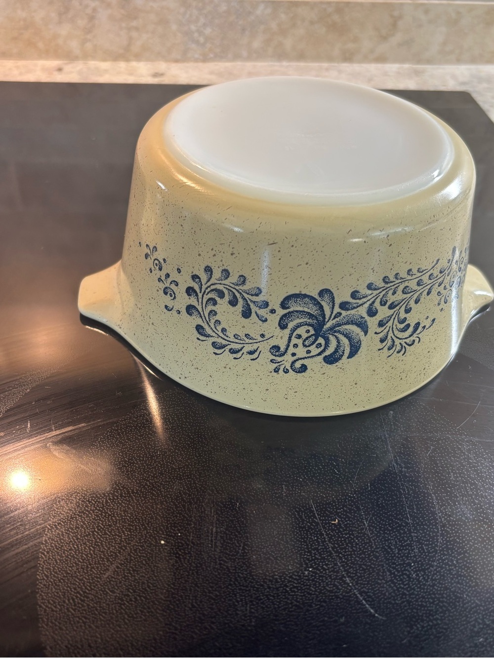 Pyrex Cream and White Glass Mixing Bowl - Picture 2 of 6